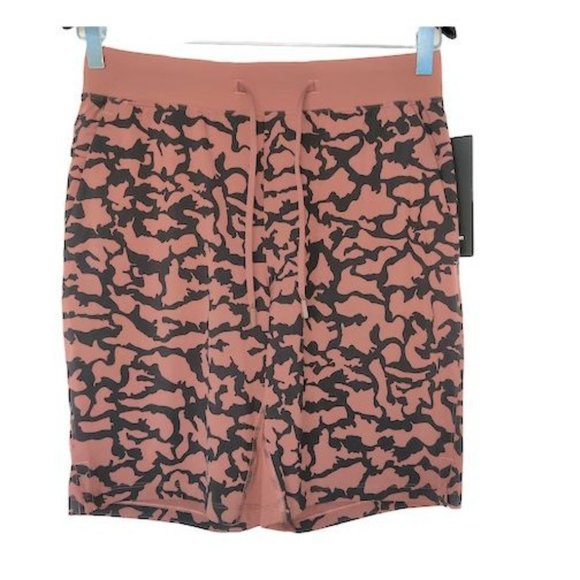 NWT - Lululemon Women's T.H.E. Short 9 Linerless Shorts